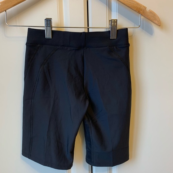 New Women’s Under Armour Ultra Long Shorts - Picture 4 of 4